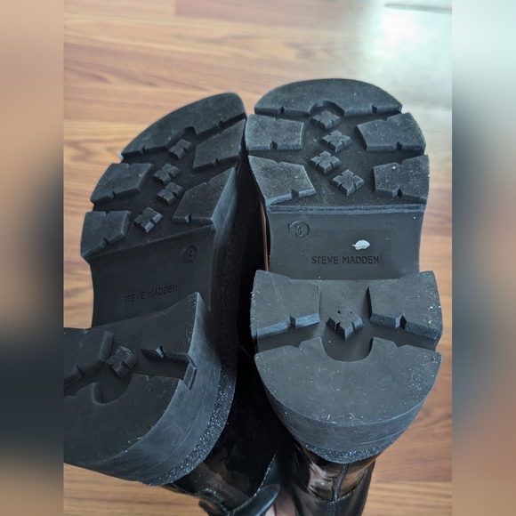 Steve Madden Kids' Trap Boot in Black Patent - Picture 5 of 16